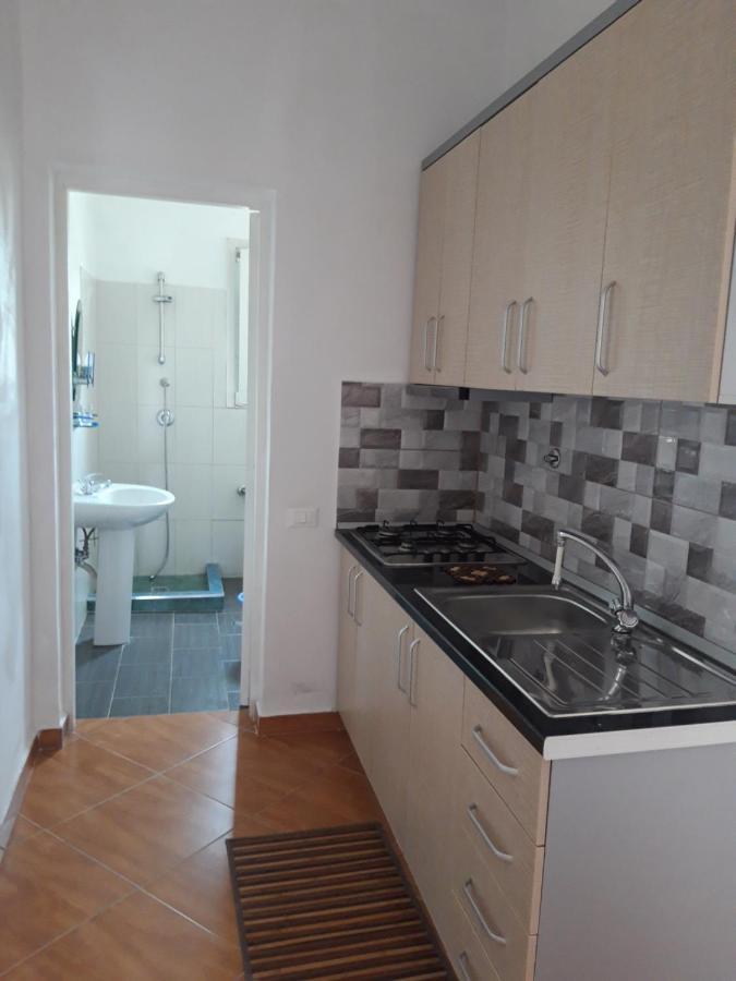 Agron Hotell Bashkia e Orikumit Exteriör bild